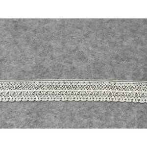 Vintage White Lace Trim 1" wide x 4 yards + 16" Delicate Embroidery Pattern